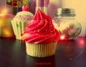Cupcakes mit rotem Buttercreme Frosting